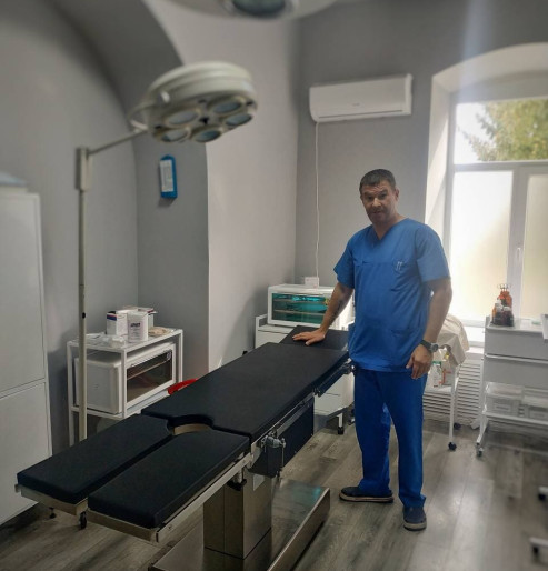 Механічний операційний стіл HFMH3008D